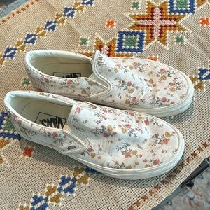 VANS - Classic Slip-On - Vintage Floral  Size 8